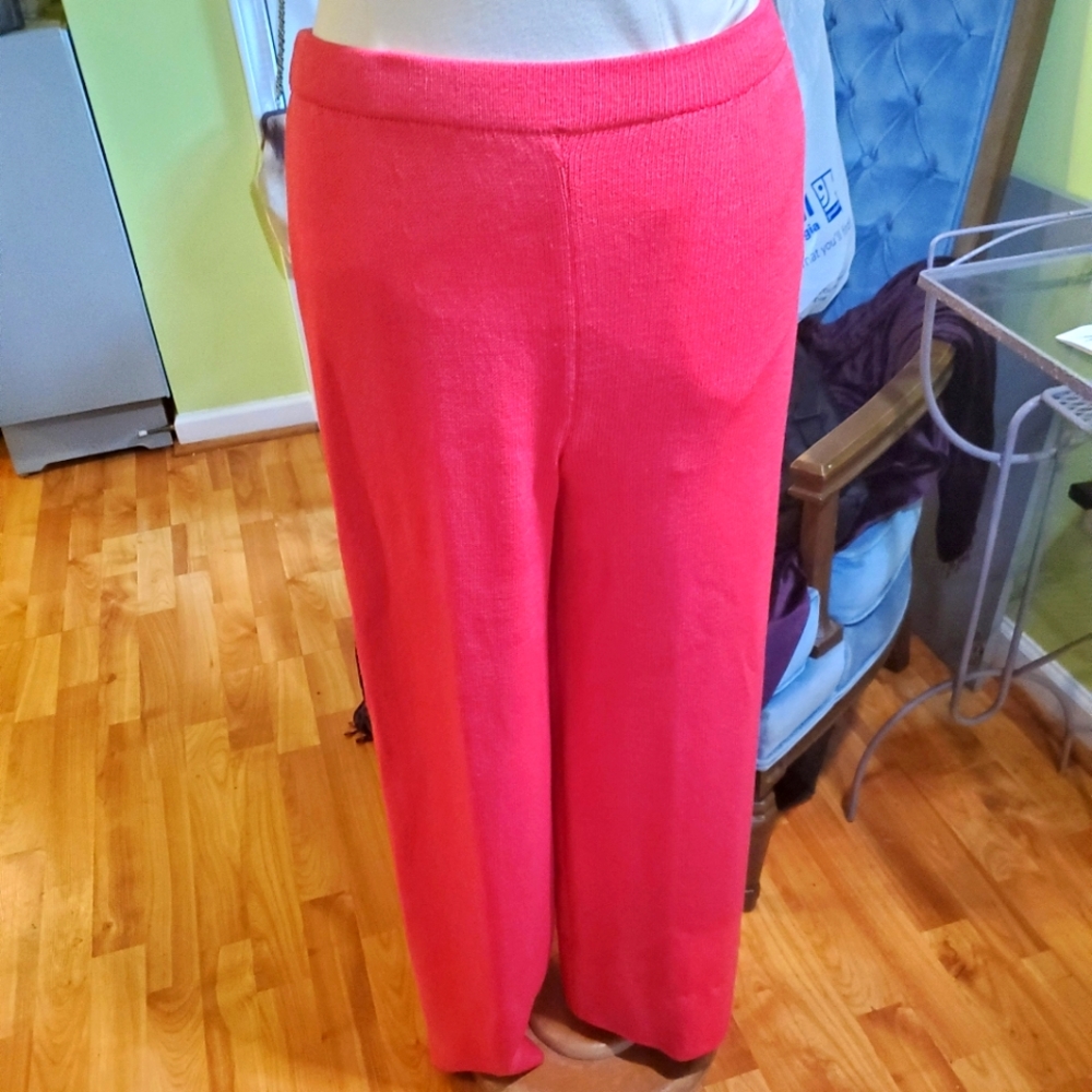 Timeless and Classic St. John Knit Pants